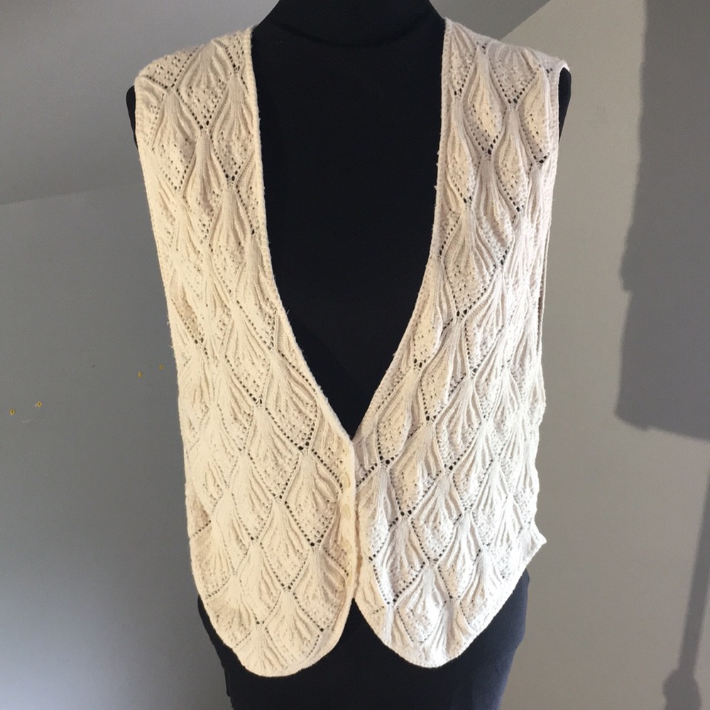 Retro 1980’s Woman’s Crocheted Knit Vest